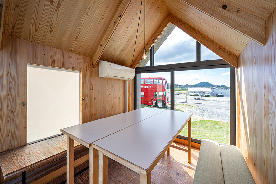 さんかく屋根の小屋 内観